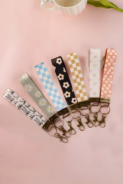 Trendy Design Wristlet Keychain Lanyard