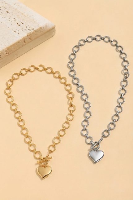Notable Hammered Heart Toggle Necklace