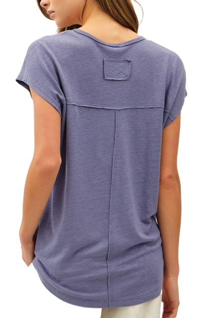 Back Raw Edge Detailed V-neck Linen Tee