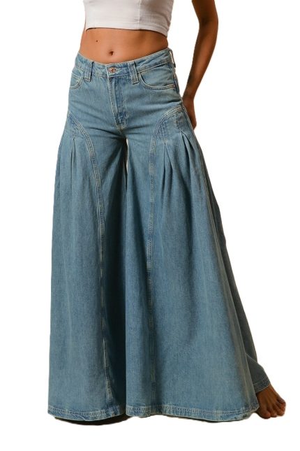 Pleated Detail Wide Jeans