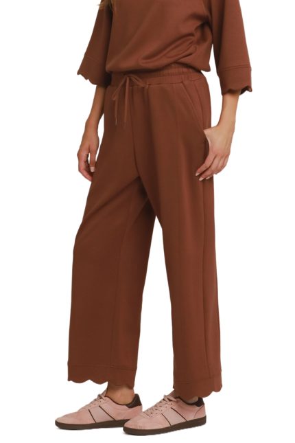 Scalloped Hem Straight Pants