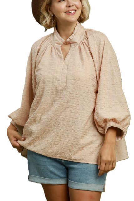 Plus Textured Split Neck Balloon Sleeve Blouse