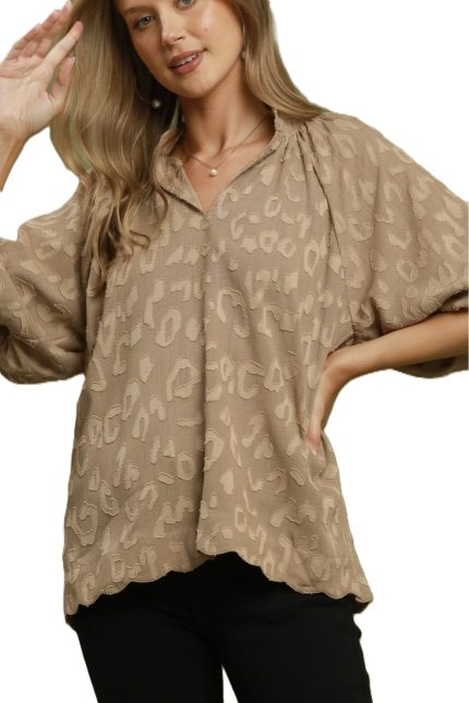 Textured Jacquard Split Neck Puff Sleeve Top